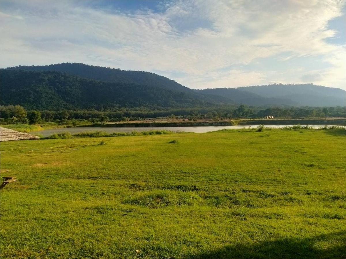 Samerdrow Khao Yai Mu Si Esterno foto