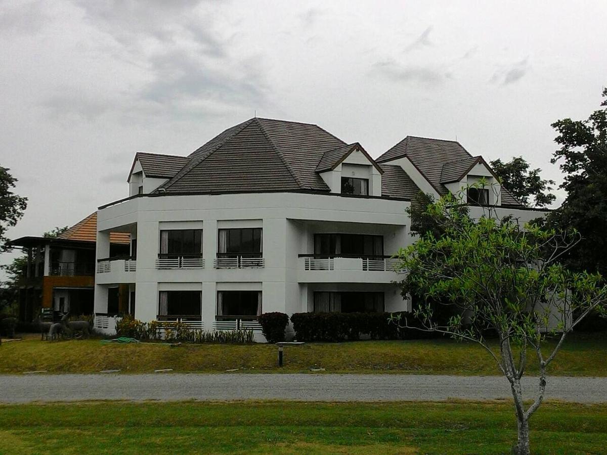 Samerdrow Khao Yai Mu Si Esterno foto