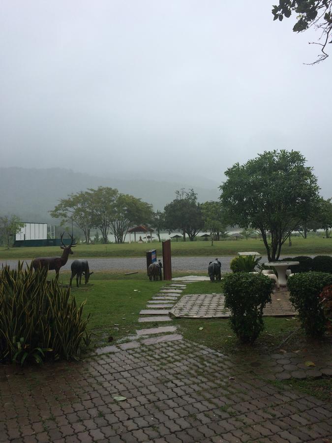 Samerdrow Khao Yai Mu Si Esterno foto